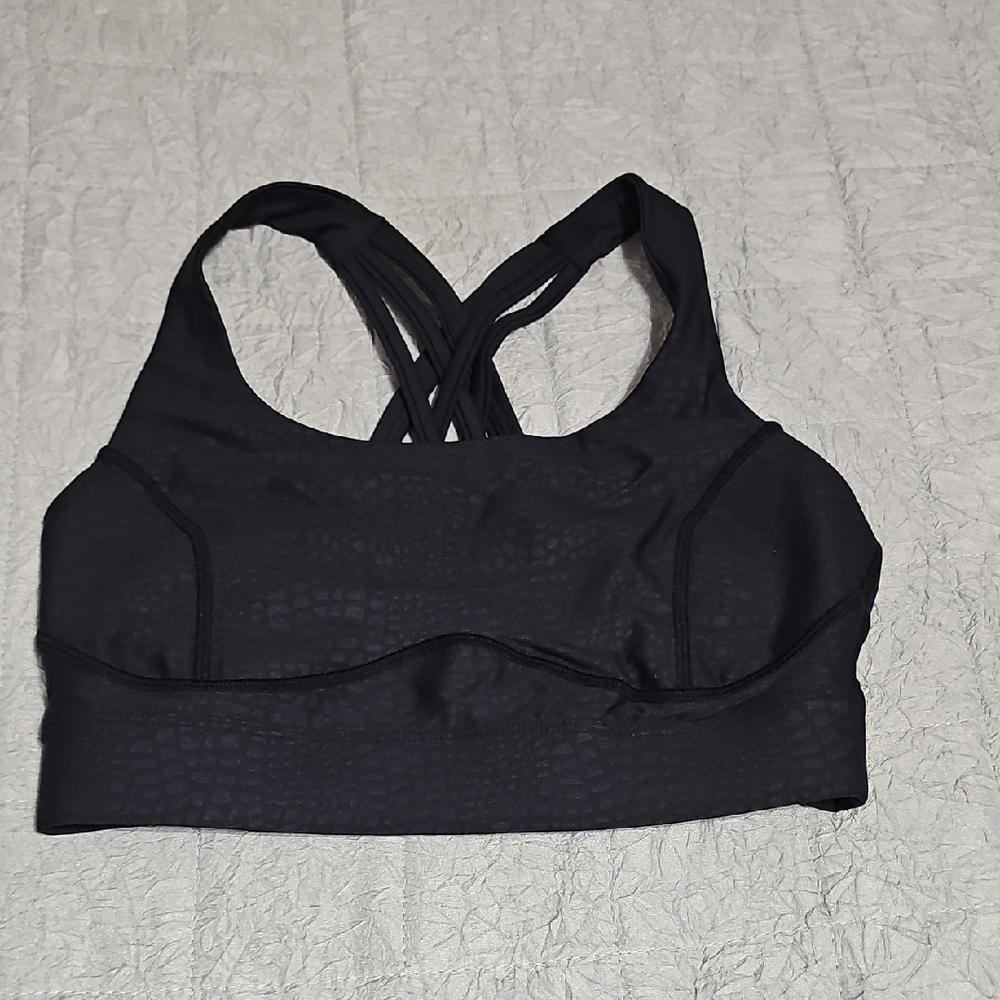 Crisscross Back Black Sports Bra - Supportive Everyday Activewear